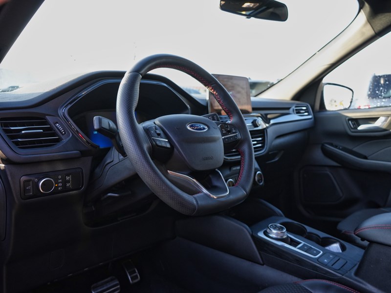 2024 Ford Escape ST-Line | AWD | 1.5L | ROOF | HTD STR WHL | BLIS