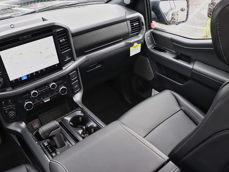 2025 Ford F-150 XLT | 4X4 | 2.7L | 303A| BLK PK PLS |ROOF | BD UTL