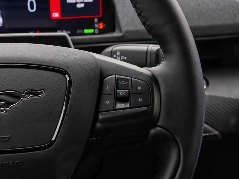 2025 Ford Mustang Mach-E Select | AWD | EXT BAT | COMF PKG | MB PWR CORD