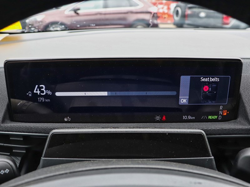 2025 Ford Mustang Mach-E Select | AWD | EXT BAT | COMF PKG | MB PWR CORD