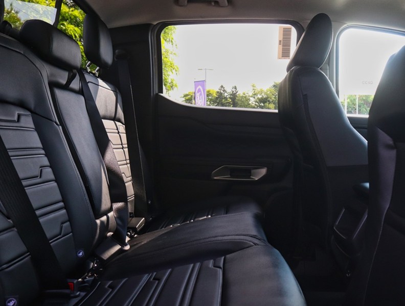 2026 Ford Ranger LARIAT | 4X4 | 2.3L | 500A|BLK PKG |R BRDS |TOW PK