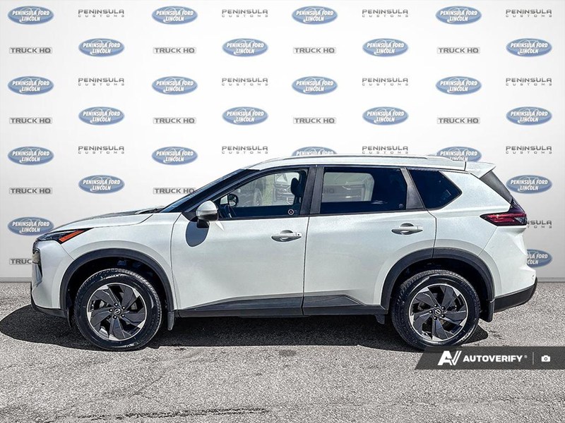 2024 Nissan Rogue AWD SV Moonroof