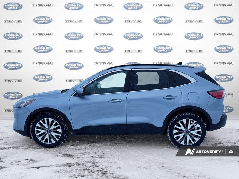 2022 Ford Escape Titanium AWD