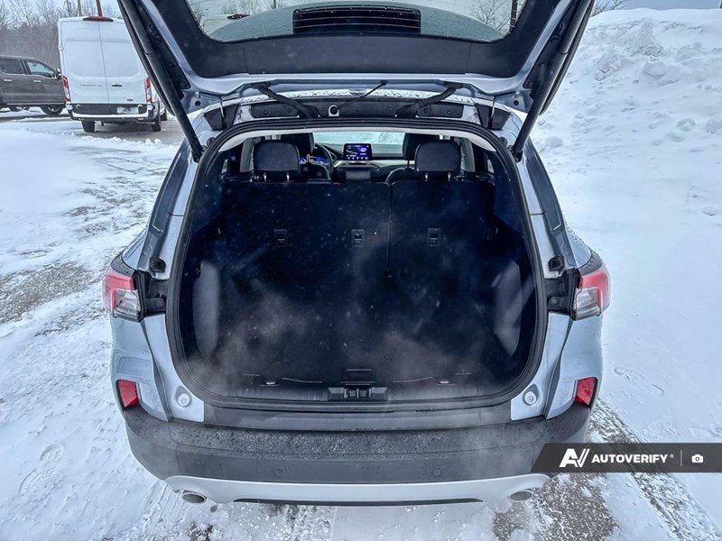 2022 Ford Escape Titanium AWD