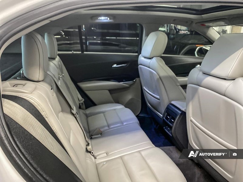 2020 Cadillac XT4 AWD 4dr Premium Luxury