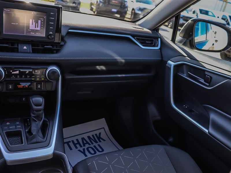 2020 Toyota RAV4 LE FWD