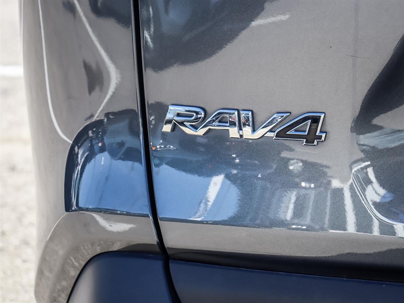 2020 Toyota RAV4 LE FWD