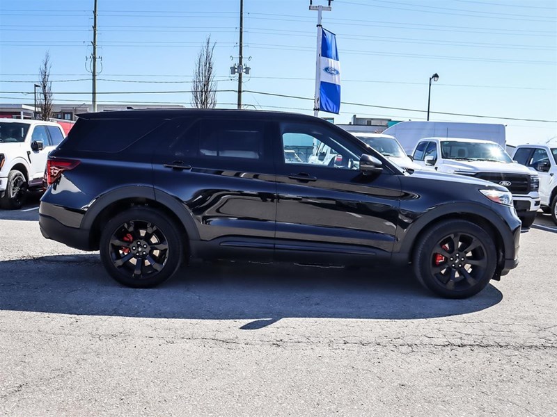2022 Ford Explorer ST 4WD