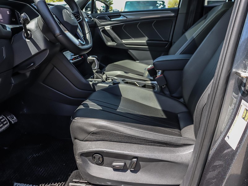 2023 Volkswagen Tiguan Comfortline R-Line Black Edition 4MOTION