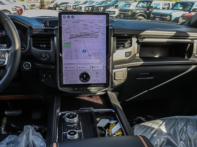 2024 Ford Expedition Max Platinum Max 4x4| BLUE CRUISE| 2ND ROW CAPTAINS