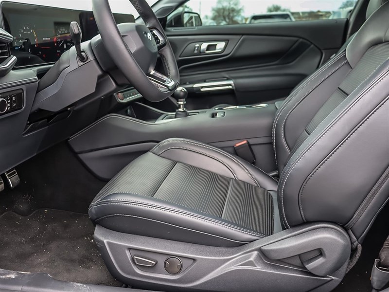 2025 Ford Mustang GT Premium Fastback