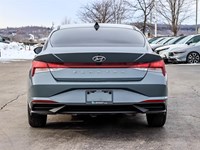 2023 Hyundai Elantra Preferred IVT