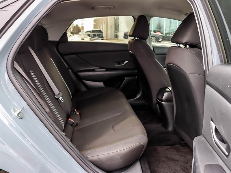 2023 Hyundai Elantra Preferred IVT