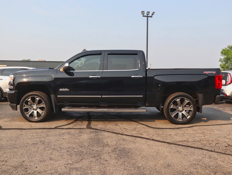 2017 Chevrolet Silverado 1500 HIGH COUNTRY 5.3L-PENDING SOLD
