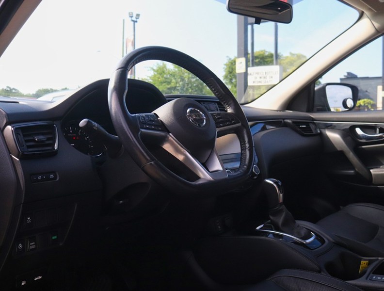 2018 Nissan Qashqai SL AWD/13 SERV REC/CLEAN CARFAX/LOW KM/WOW