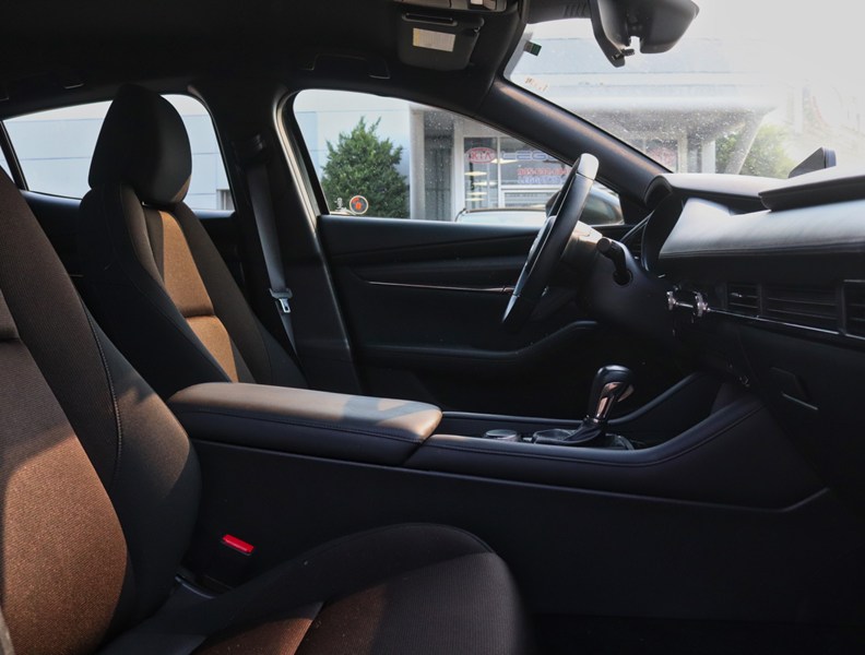 2019 Mazda Mazda3 Sport GS AUTO/15 SERVICES/ONE OWNER/NO ACCIDENT/LOW KM