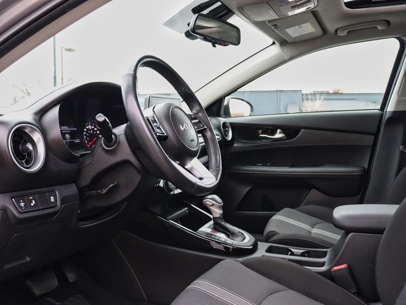 2023 Kia Forte SUNROOF | HEATED FRONT SEATS | SMART KEY WITH PUSH