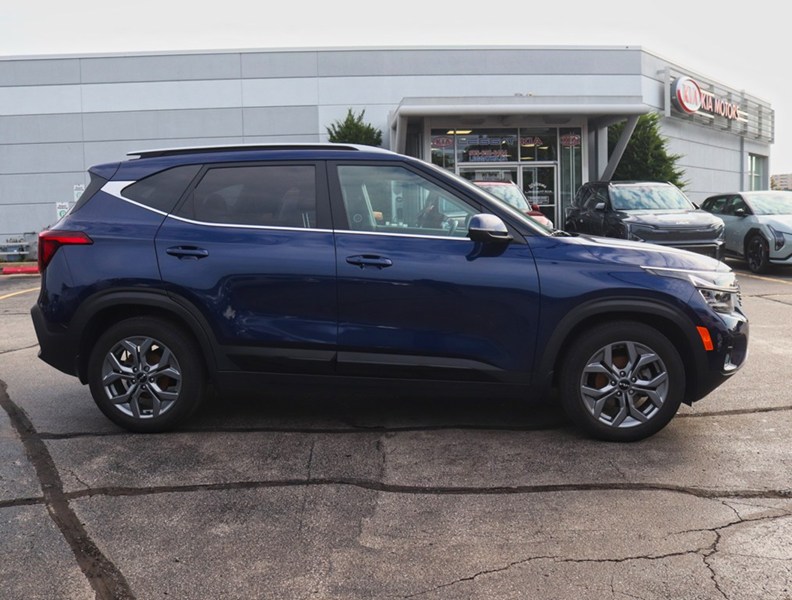 2024 Kia Seltos EX FWD