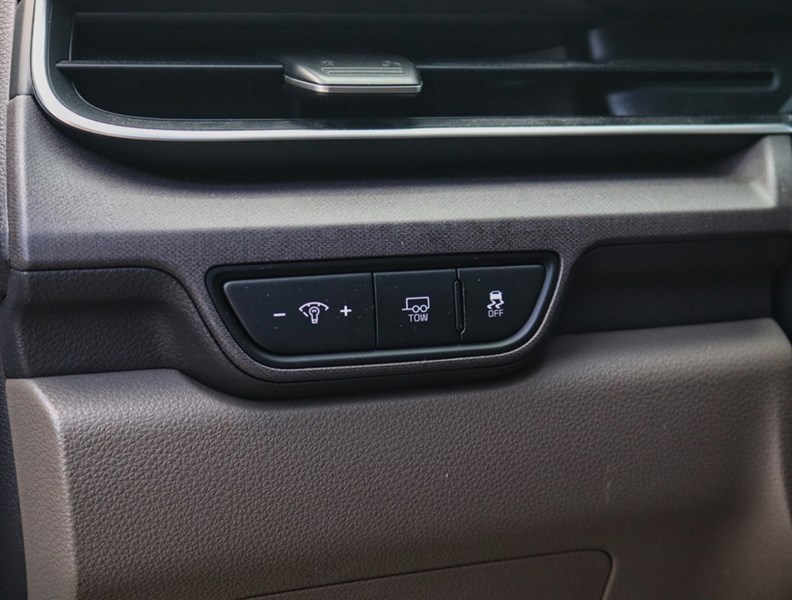 2025 Kia Carnival Hybrid 1000 KM/TANK/BEST IN CLASS 3 ROW/BOUGHT HERE
