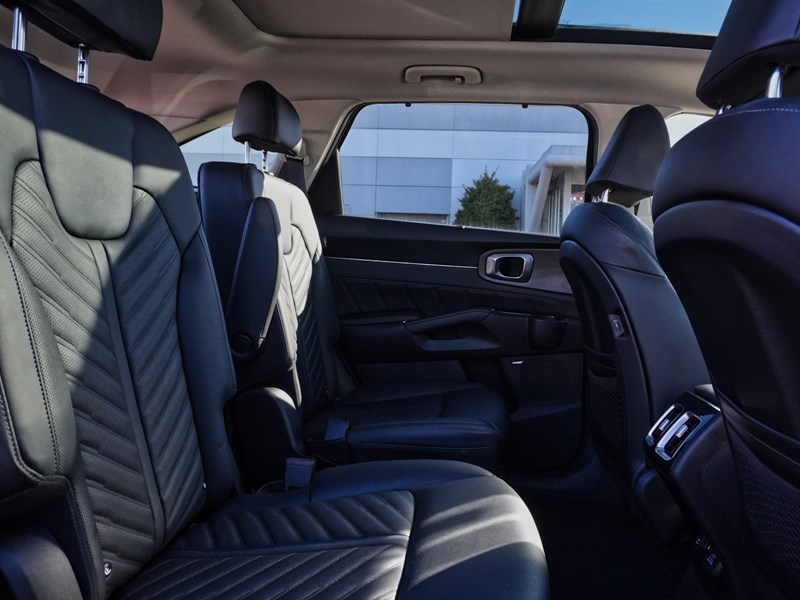 2025 Kia Sorento X-LINE LIMITED | 4.49 % | CERTIFIED PRE-OWNED