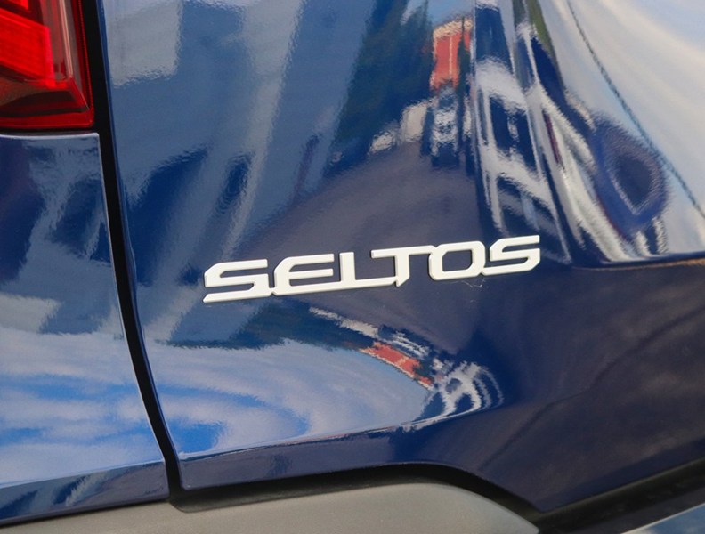 2026 Kia Seltos SX AWD w/Black Interior