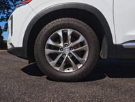 2019 Hyundai Santa Fe 2.4L Essential AWD w/Safety Package