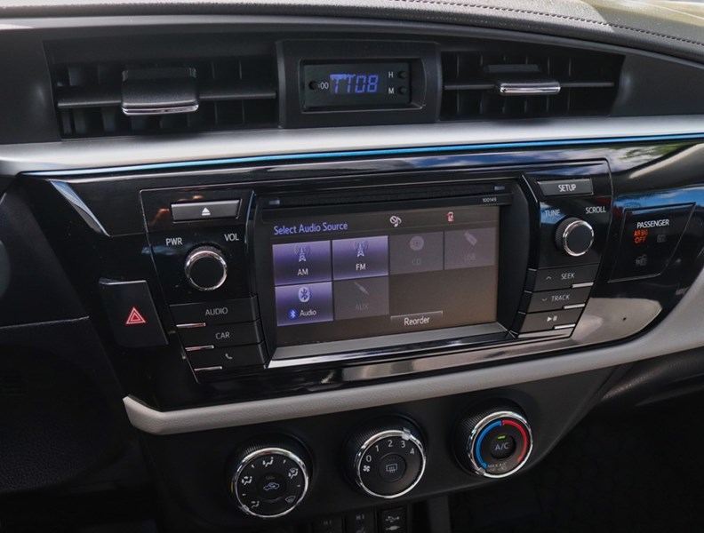 2015 Toyota Corolla LE