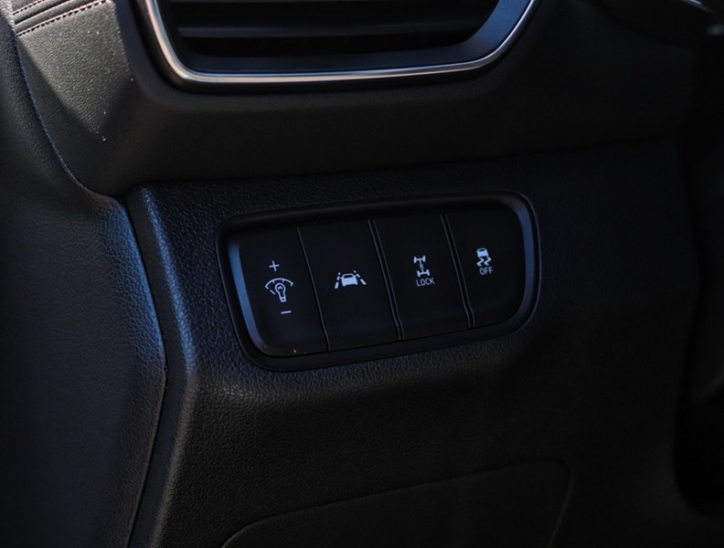 2019 Hyundai Santa Fe 2.4L Essential AWD w/Safety Package