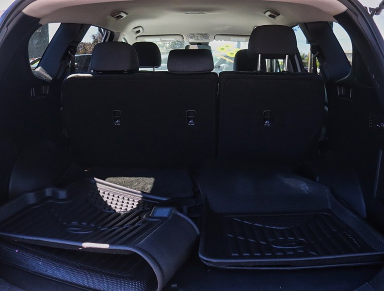 2019 Hyundai Santa Fe 2.4L Essential AWD w/Safety Package