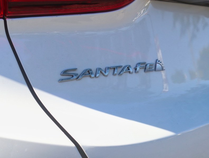 2019 Hyundai Santa Fe 2.4L Essential AWD w/Safety Package