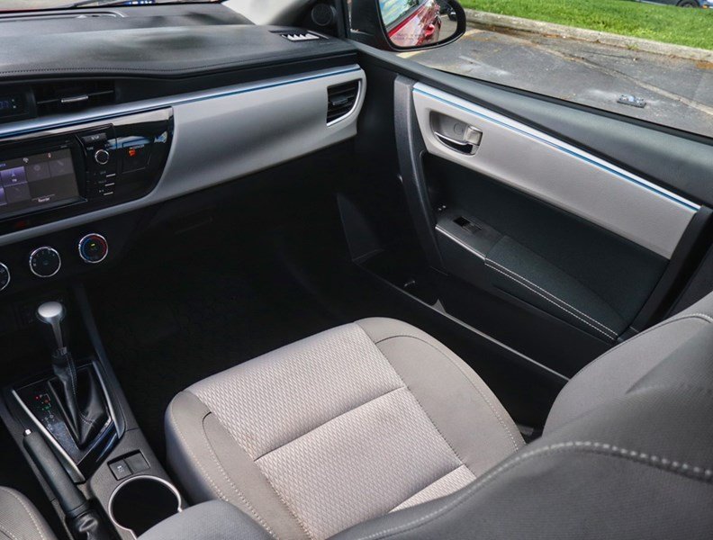 2015 Toyota Corolla 4dr Sdn CVT LE