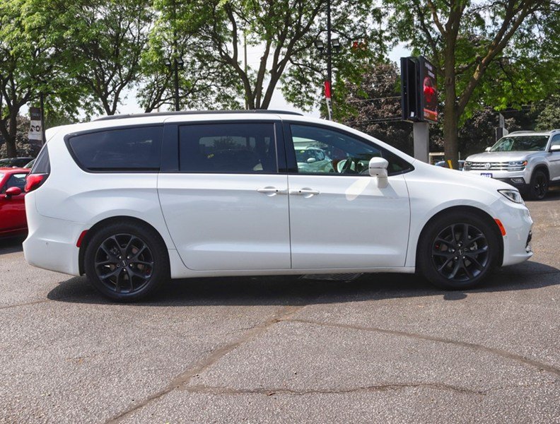 2022 Chrysler Pacifica Limited