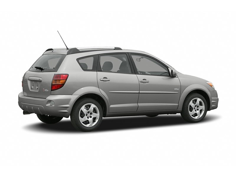 2005 Pontiac Vibe 4dr Wgn FWD Exterior Shot 2