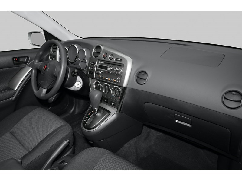 2005 Pontiac Vibe 4dr Wgn FWD Interior Shot 1
