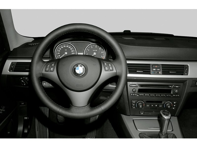 2006 BMW 3 Series 4dr Sdn RWD 325i Interior Shot 3