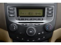 2007 Honda Accord 4dr I4 AT SE Interior Shot 2