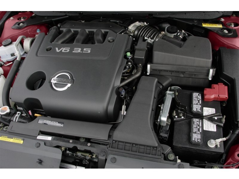 2008 Nissan Altima 4dr Sdn I4 Man 2.5 Exterior Shot 3