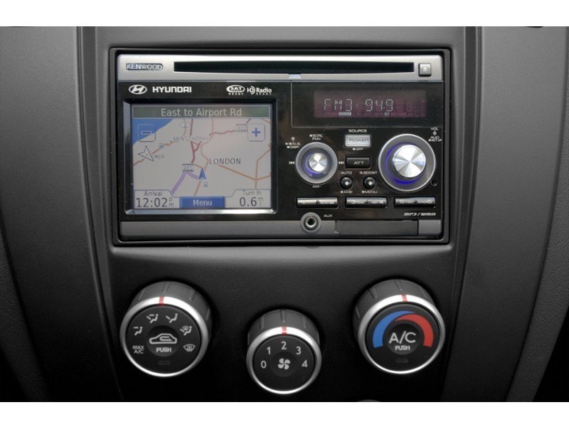 2009 Hyundai Tucson FWD 4dr I4 Man L Interior Shot 2