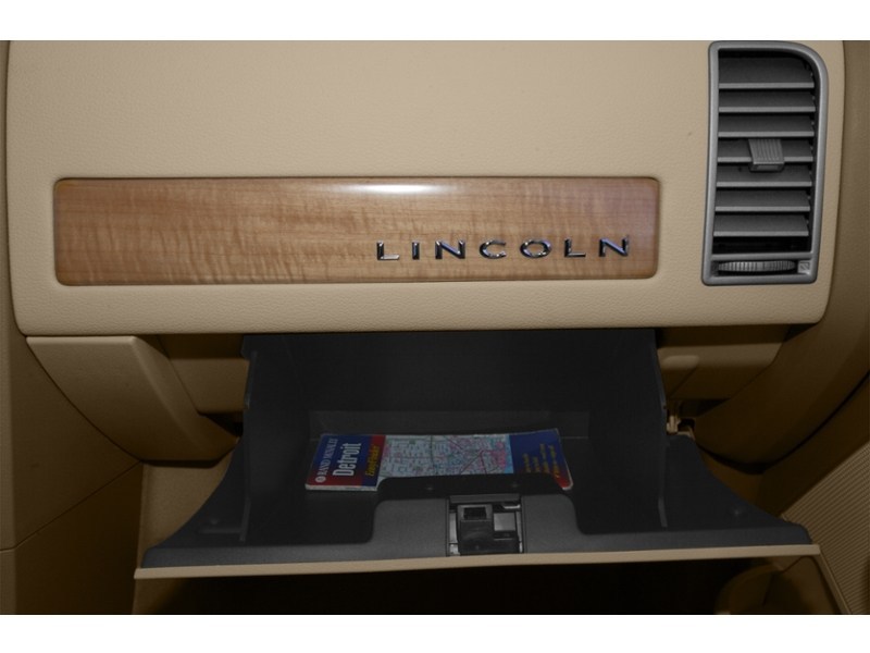 2010 Lincoln MKX AWD 4dr Interior Shot 4