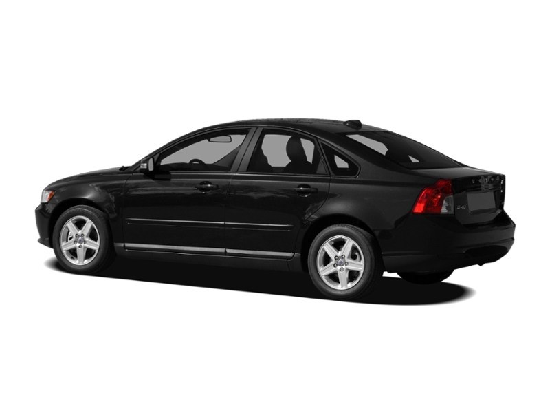 2010 Volvo S40 4dr Sdn 2.4L Man FWD Exterior Shot 10