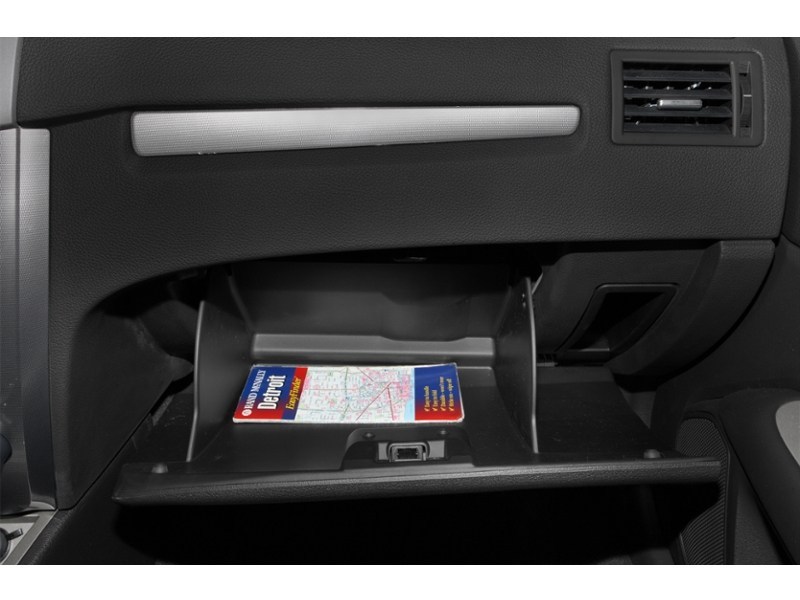 2011 Ford Fusion 4dr Sdn V6 SEL FWD Interior Shot 4