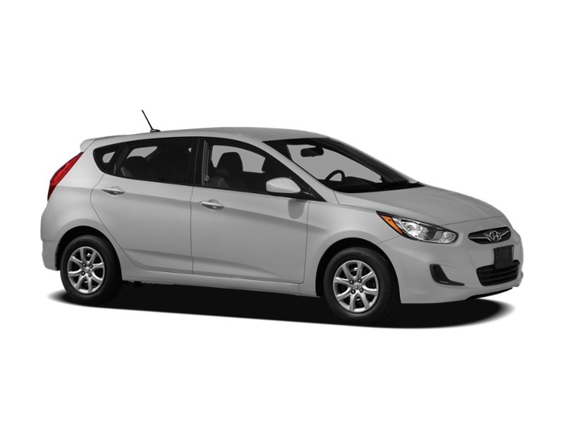 2012 Hyundai Accent 5dr HB Auto GL Exterior Shot 17