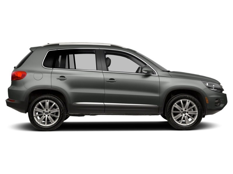 2013 Volkswagen Tiguan 4dr Auto Comfortline 4Motion Exterior Shot 11