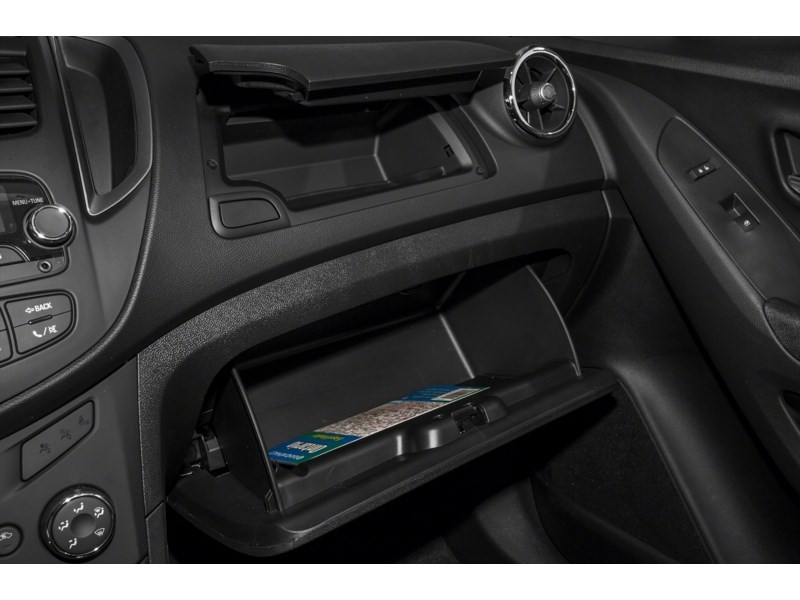 2016 Chevrolet Trax FWD 4dr LS Interior Shot 4