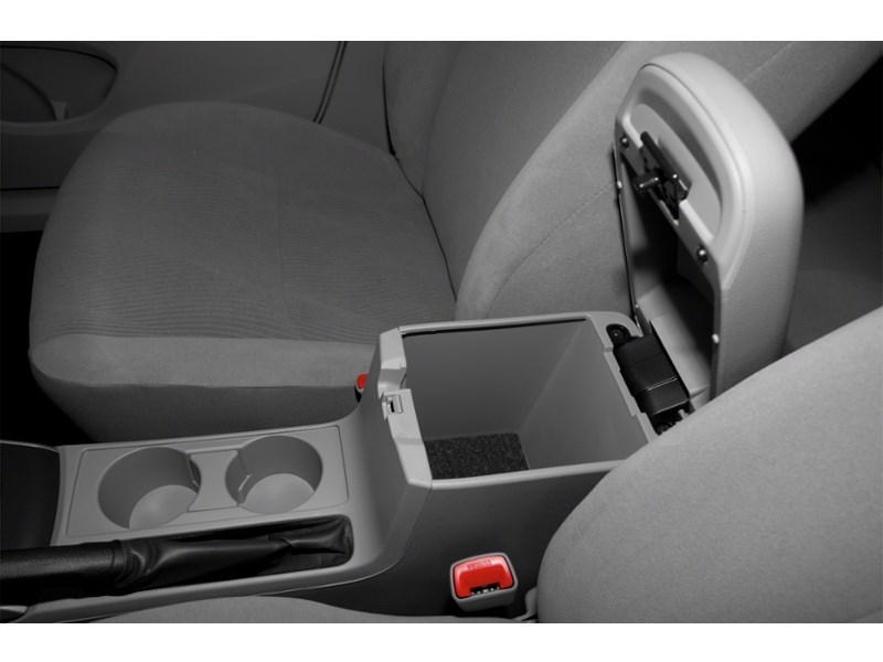 2013 Toyota Corolla 4dr Sdn Man CE Interior Shot 8