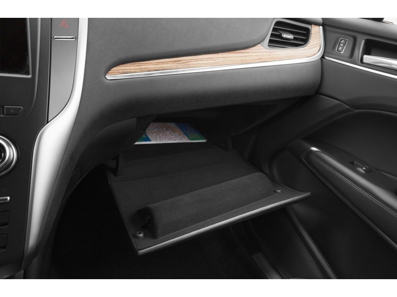 2017 Lincoln MKC AWD 4dr Reserve Interior Shot 4