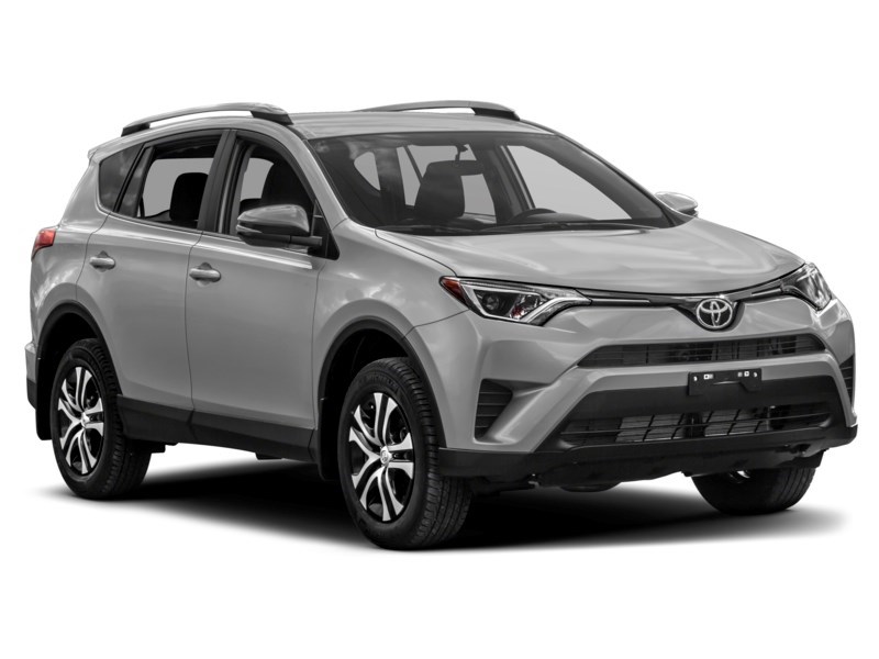 2016 Toyota RAV4 FWD 4dr LE Exterior Shot 9