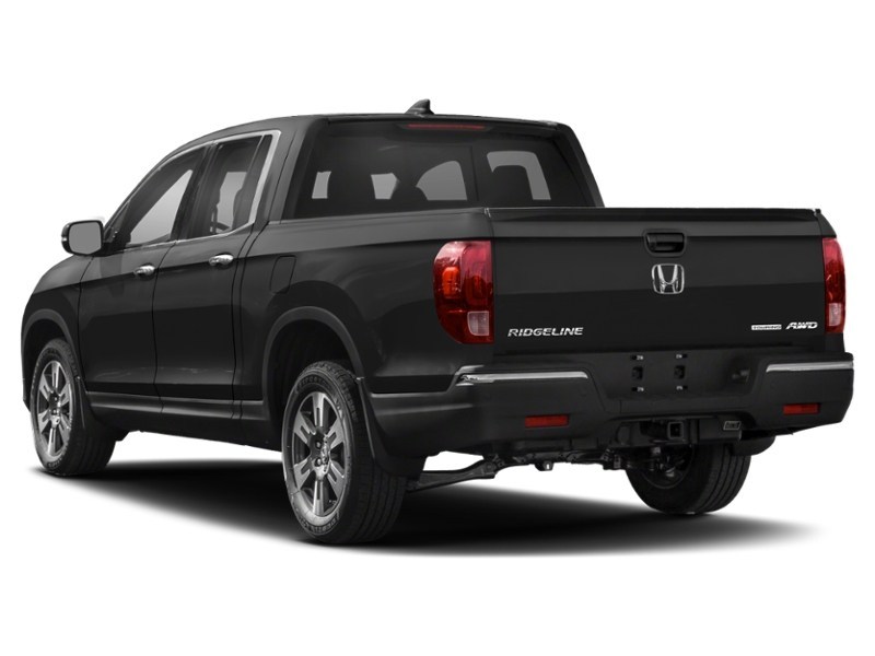 2018 Honda Ridgeline Touring AWD Exterior Shot 10