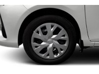 2019 Toyota Yaris Hatchback 5dr LE Auto Exterior Shot 5