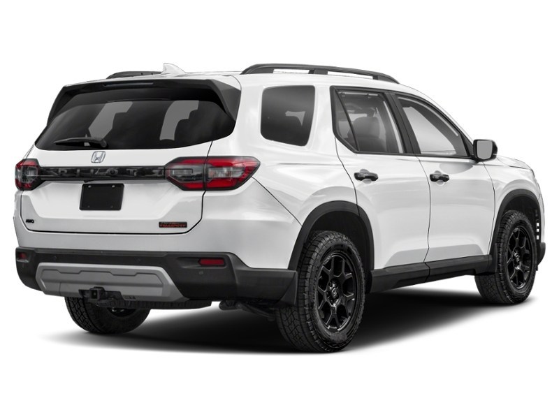 2025 Honda Pilot TrailSport AWD Exterior Shot 2